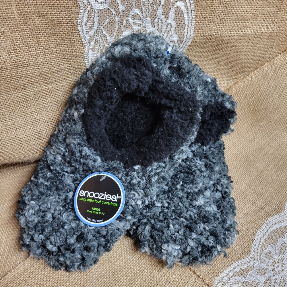Snoozies women size large snoozies slippers-black/grey